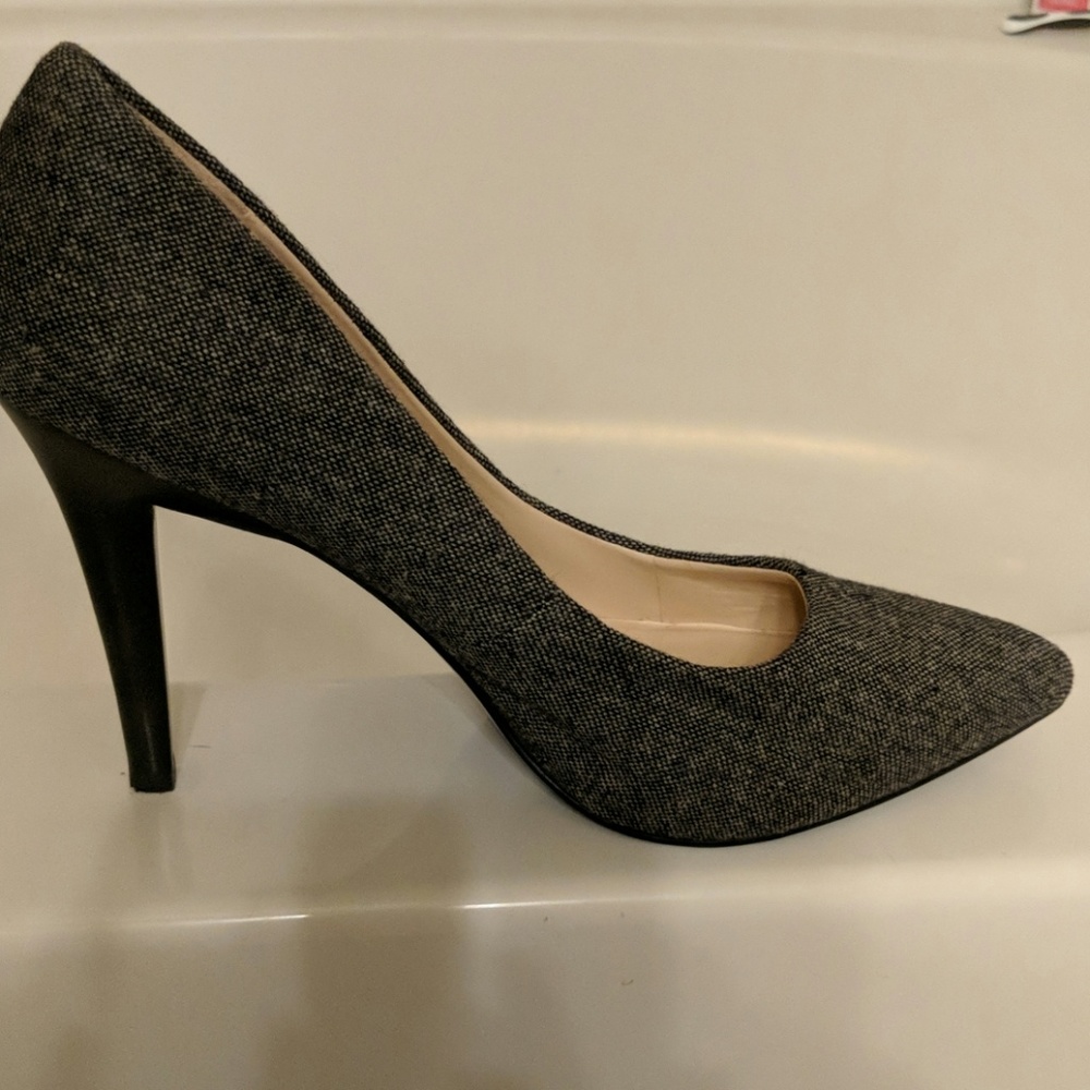Nine West women's dress shoe BARELY WORN